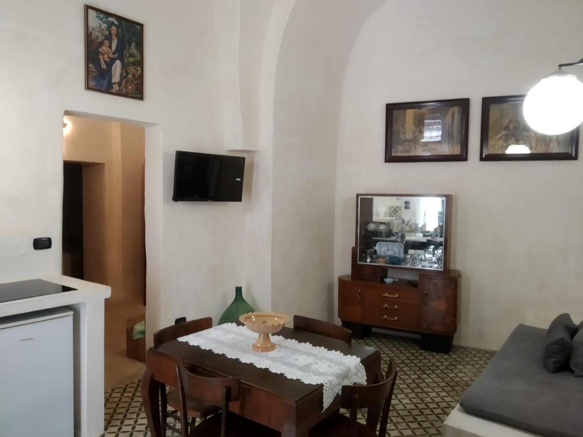 Mena Me - Casa Vacanza - Salento Parabita Dış mekan fotoğraf